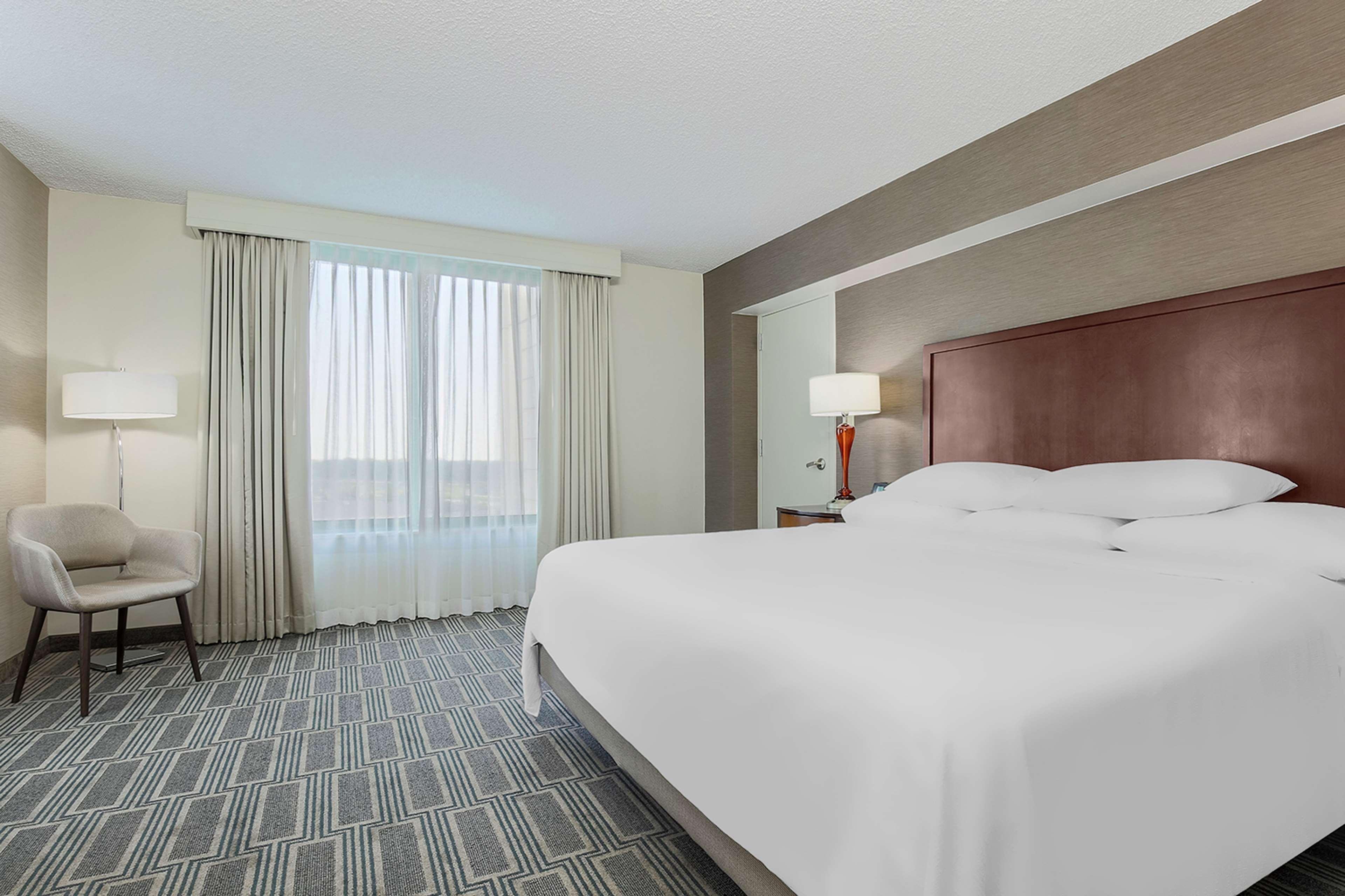 Embassy Suites By Hilton Chicago Lombard Exterior foto