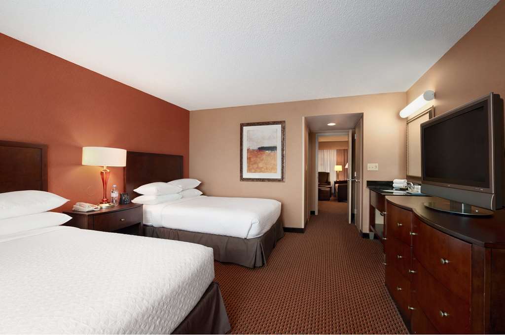 Embassy Suites By Hilton Chicago Lombard Habitación foto
